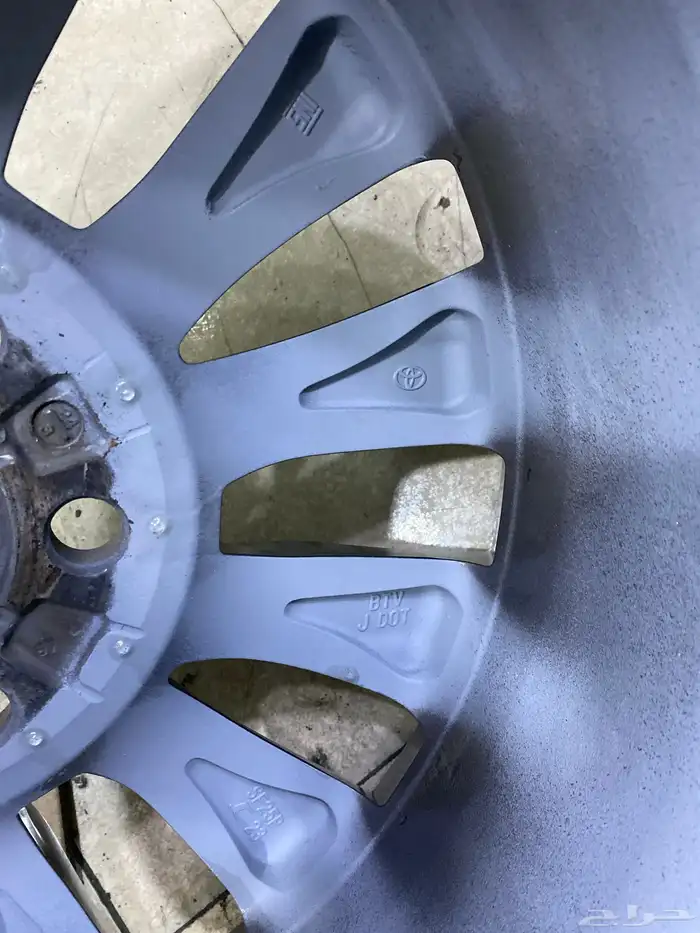 جنوط جيب لاندكروزر مقاس 20 موديل من 2022 لا 2025 اصلي وماله 2