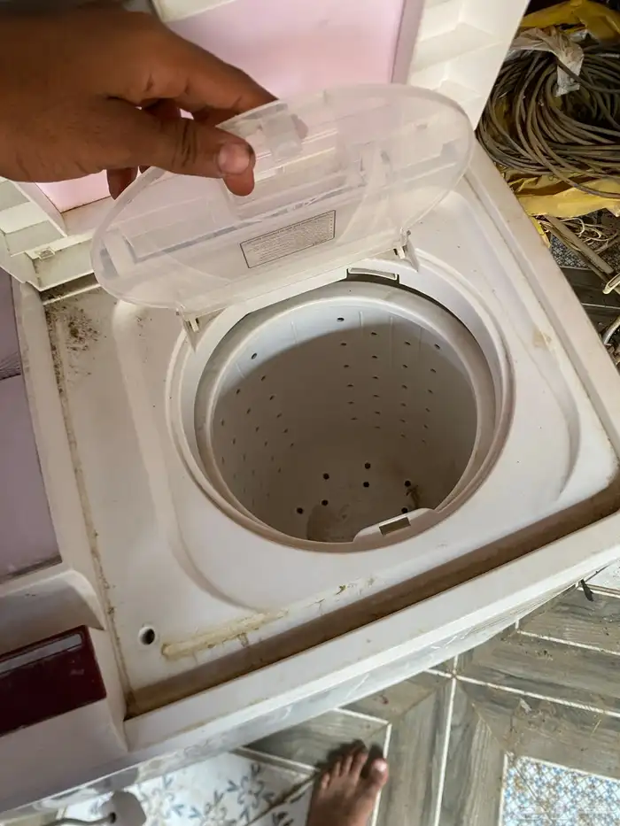 غساله جديده تبغا جلده نشافه فقط 5