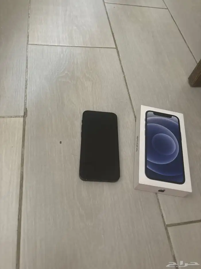 جوال iPhone 12 Mini. بي 1900 بس الكاميرا الخلفية خربانة 0
