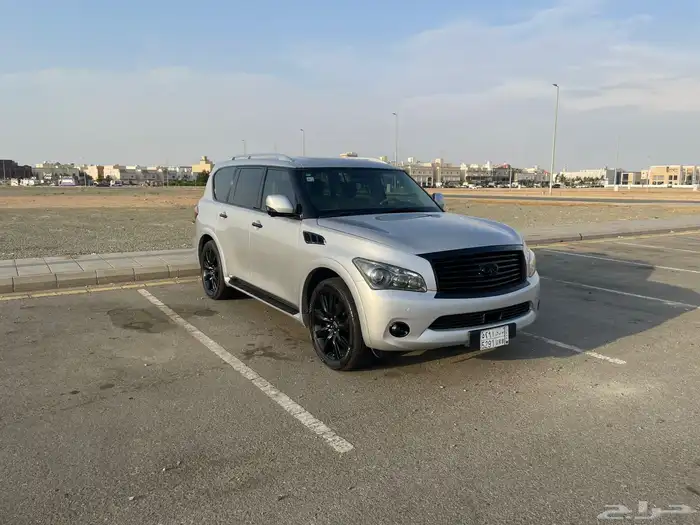 إنفينيتي QX56 10
