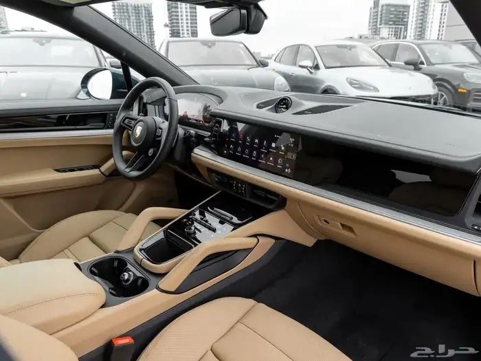 2024 Porsche Cayenne Coupe - almost new 4