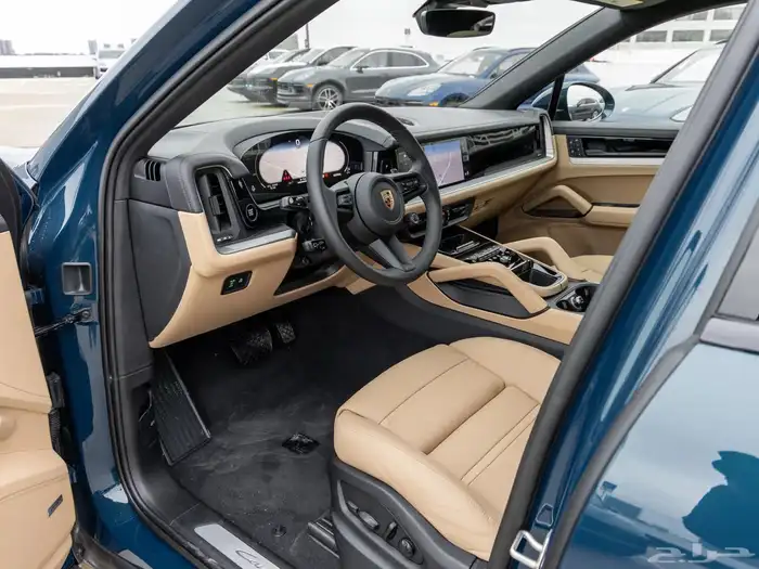 2024 Porsche Cayenne Coupe - almost new 9