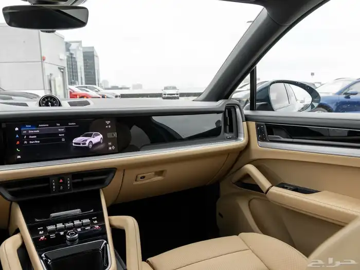 2024 Porsche Cayenne Coupe - almost new 5