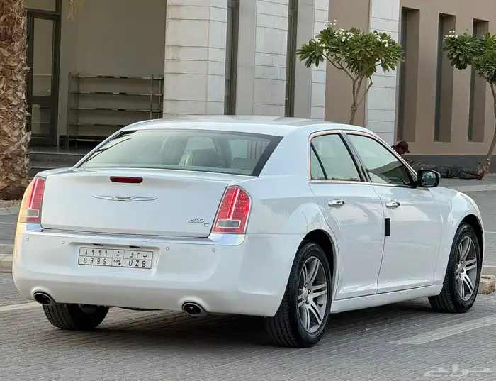 كرايزلر 2012 هيمي للمستخدم الحد 35 الف 11