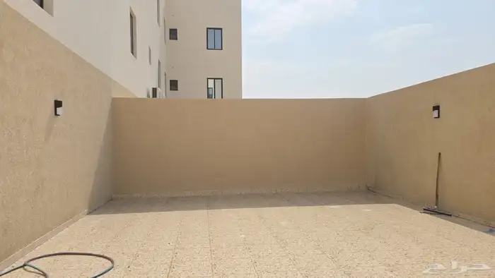 شقة للايجار في لبن 12