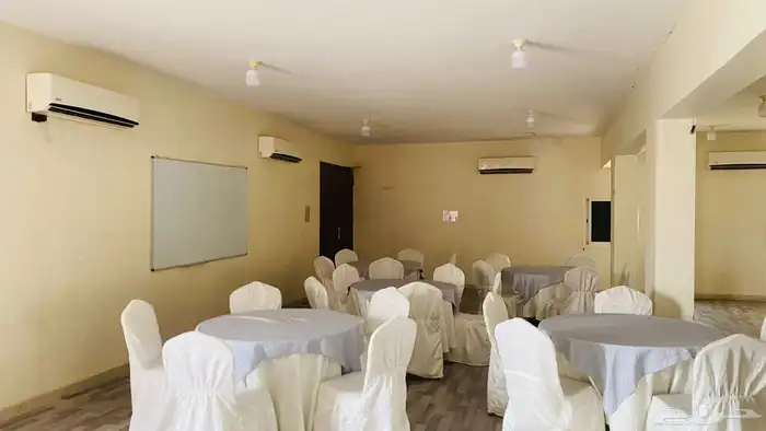 قهوجين صبابين كراسي طاولات 0