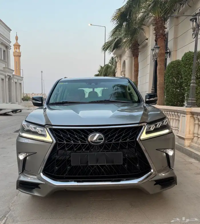 جيب لكزس LX570 نادر من النوادر (مخزن عداد قليل جدا ) 0