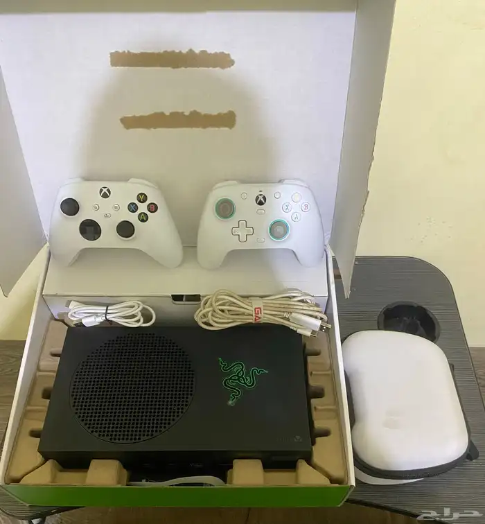 xbox series s 1tb مع يدتين 0