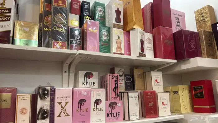 للبيع بضاعة عطور 4