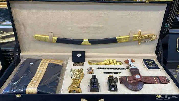 هدايا رجالية بشت سيف درع تخرج ترقية تقاعد زواج 47