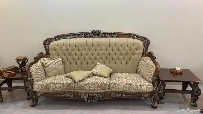 كنب وستاره و سجاده وطاولات للبيع 1