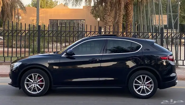 الفا روميو ستلفيو 2020 6