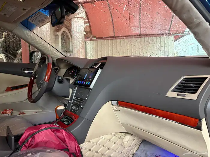 للبيع لكزس es350 ازرق نظيفه 10
