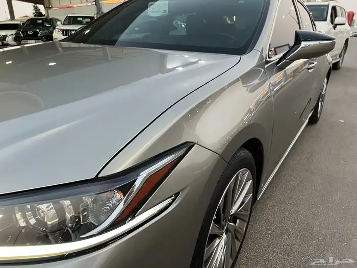 لكزس اي اس 350 2023 فل كامل سي سي 3