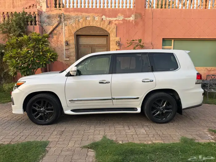 جيب لكسز 570 LX DD 2012 فل كامل ممشى 364 ألف 5