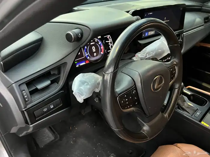 لكزس اي اس 350 2023 فل كامل سي سي 11