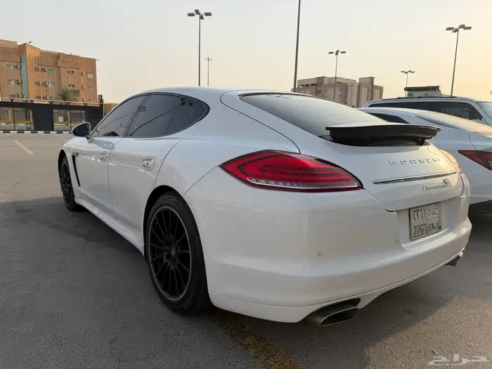 بورش باناميرا 7