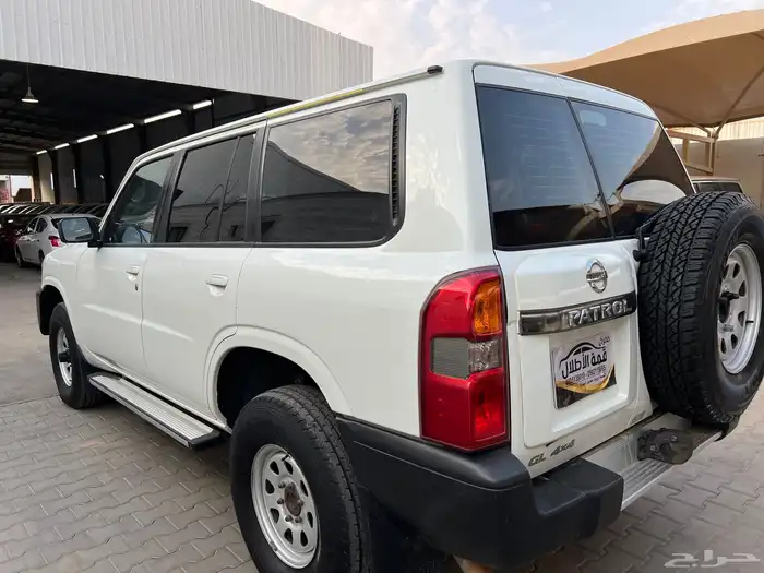 باترول 2009 بنزين ممشى 86.000 فقط لدى قمة الاطلال 10