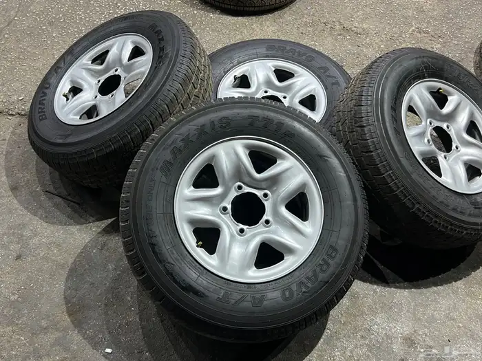 جنوط ديازلا 8 إنش نضيفه بالمره مع كفرات تاريخ 23 4