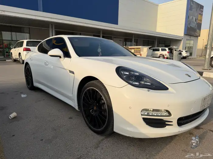 بورش باناميرا 6