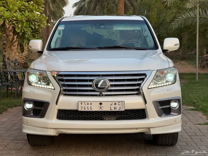 جيب لكسز 570 LX DD 2012 فل كامل ممشى 364 ألف 0