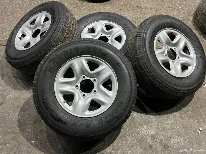 جنوط ديازلا 8 إنش نضيفه بالمره مع كفرات تاريخ 23 3