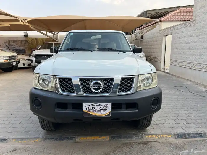 باترول 2009 بنزين ممشى 86.000 فقط لدى قمة الاطلال 0