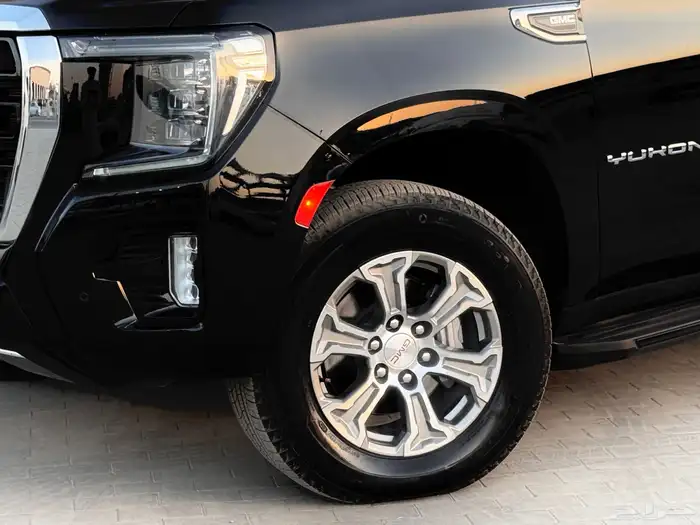GMC YUKON 2023 Black 3