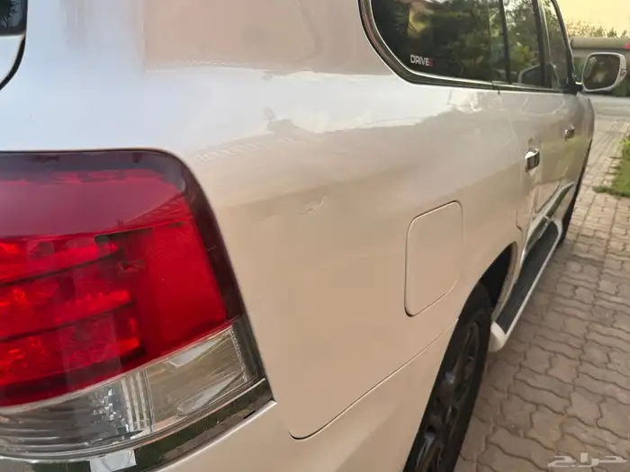 جيب لكسز 570 LX DD 2012 فل كامل ممشى 364 ألف 9