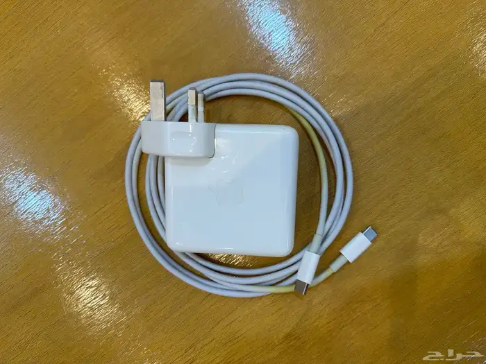 للبيع ماك بوك برو 13 انش 2017 10