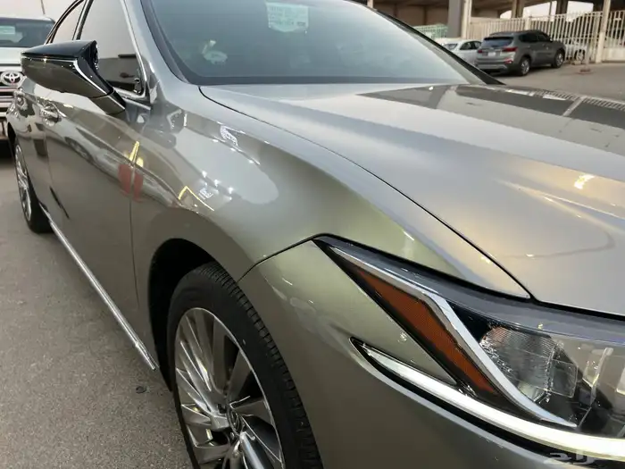 لكزس اي اس 350 2023 فل كامل سي سي 2