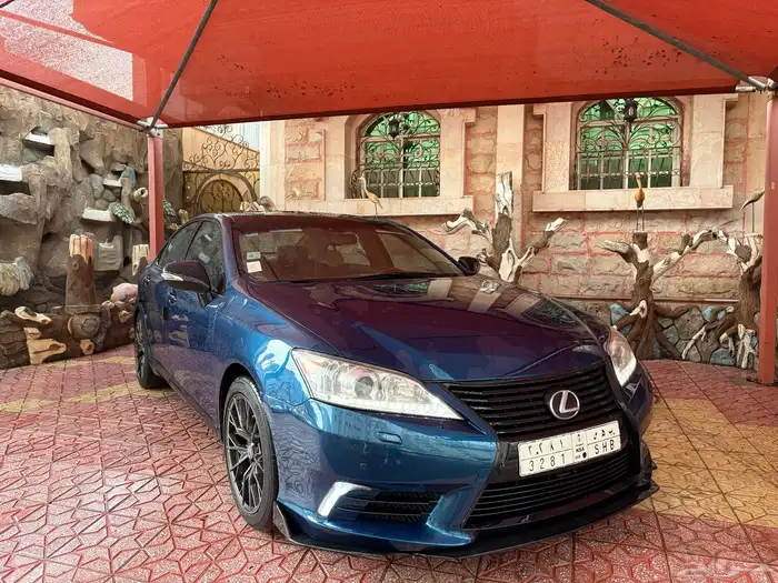 للبيع لكزس es350 ازرق نظيفه 0