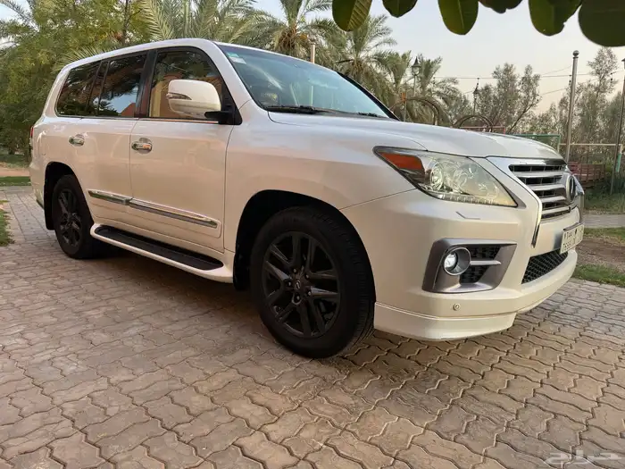 جيب لكسز 570 LX DD 2012 فل كامل ممشى 364 ألف 2