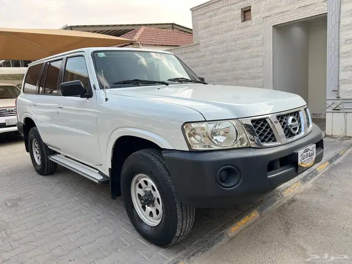 باترول 2009 بنزين ممشى 86.000 فقط لدى قمة الاطلال 2