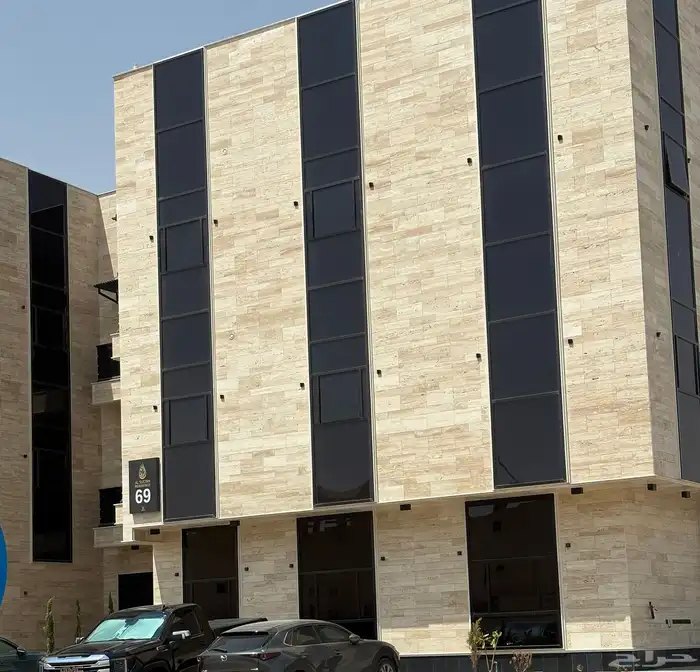 للإيجار شقة مميزة في عمارة راقية بحي(ظهرة لبن) 4