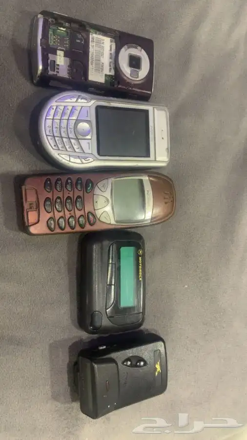 اثنين جوال واثنين بيجر قديمه 0