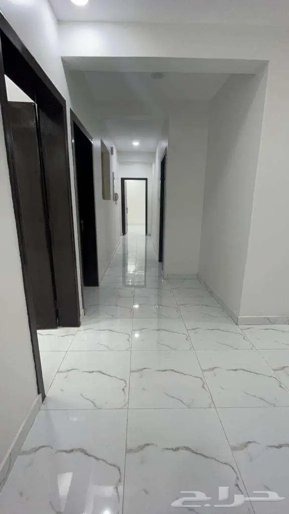 شقه مودرن حي الشرقي خلف فندق W طريق السوده 3