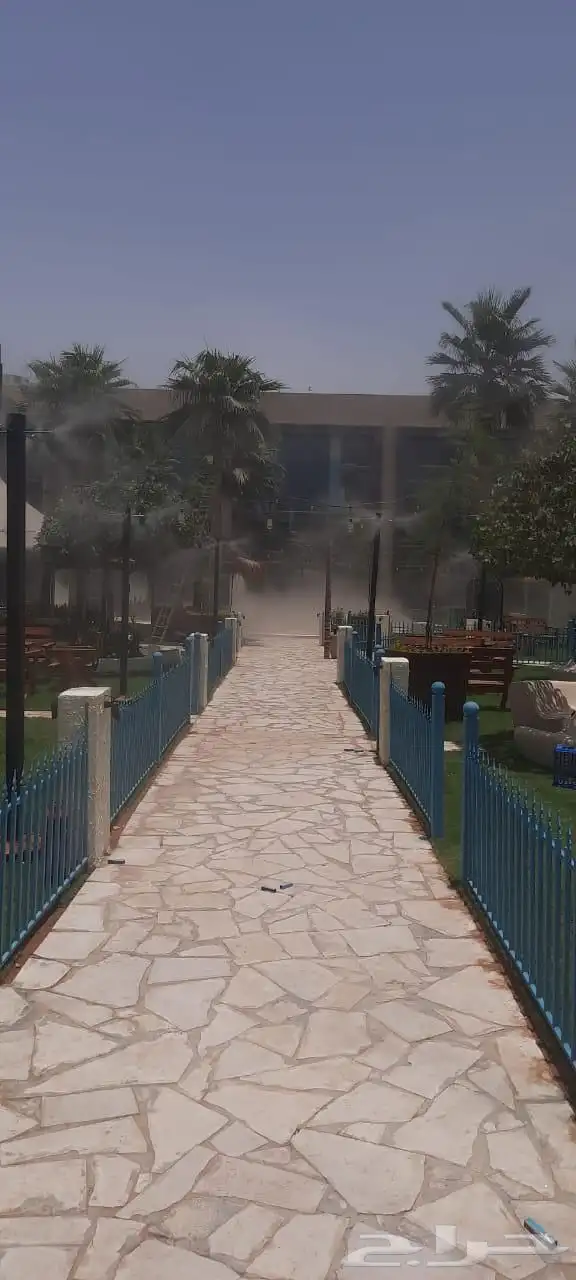 بر د صيفك مع الضباب والرذاذ جلسات خارجية كافيهات مطاعم مدارس 8