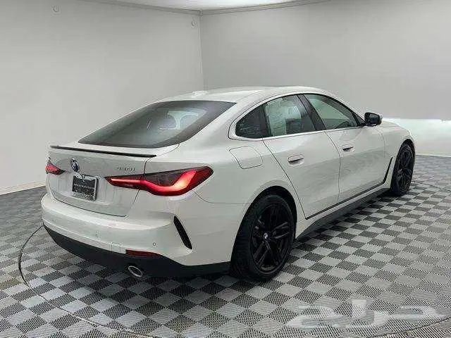 BMW الفئة 4 2025 3