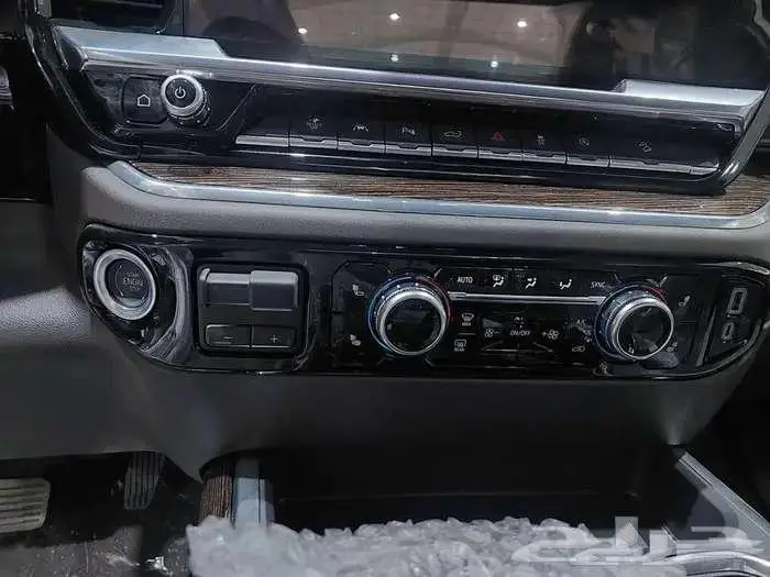 جمس سييرا 2025 اليفيشن أسود 7