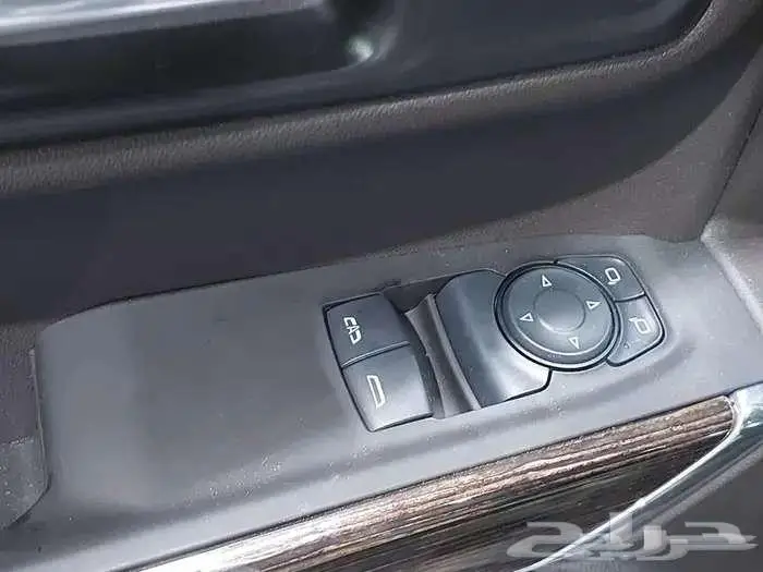 جمس سييرا 2025 اليفيشن أسود 3