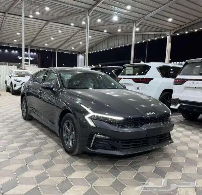 كي 5 2025 ستاندر مطور خليجي للبيع كاش و تقسيط برواتب ب 3600 0