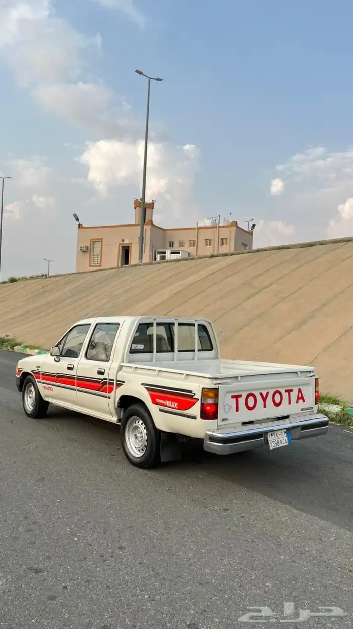 هايلوكس 1990 1