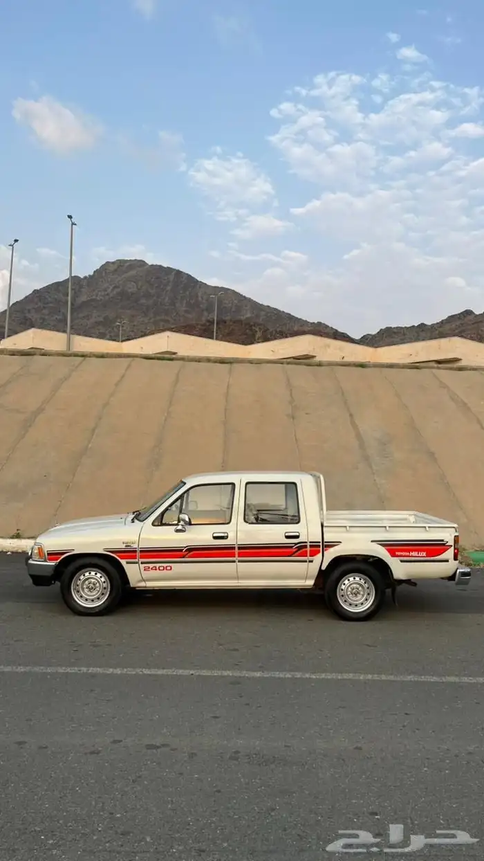 هايلوكس 1990 4