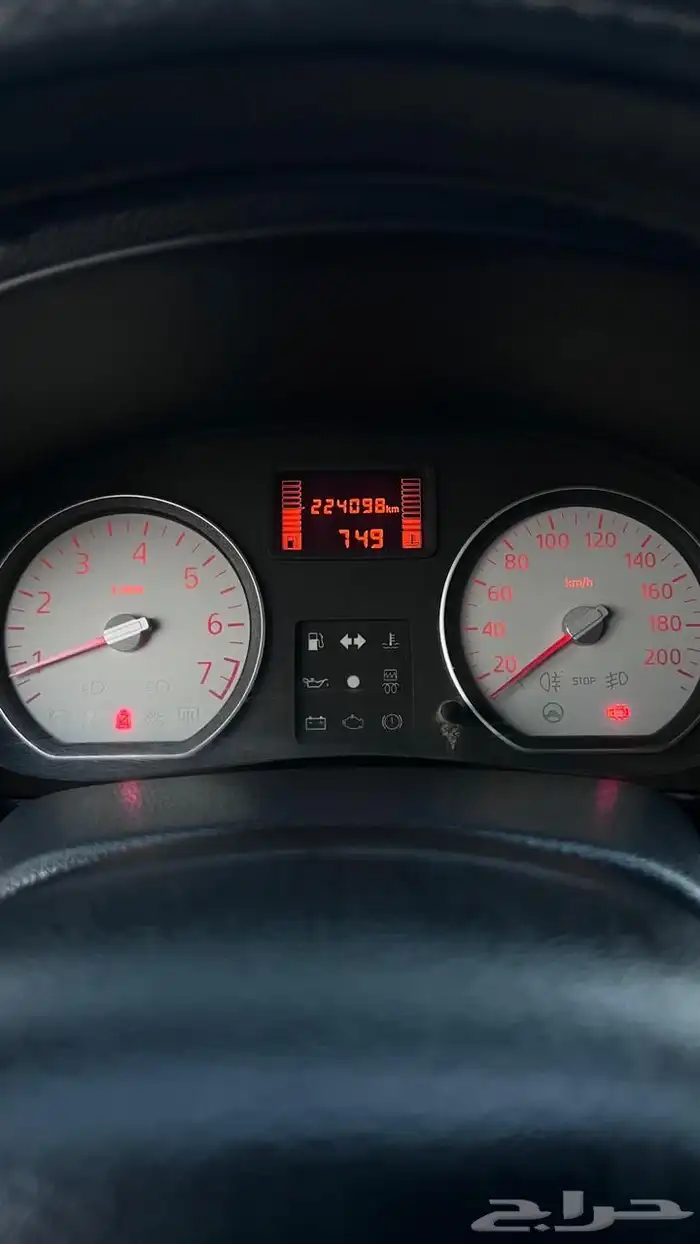 رينو 2011 قير عادي 5