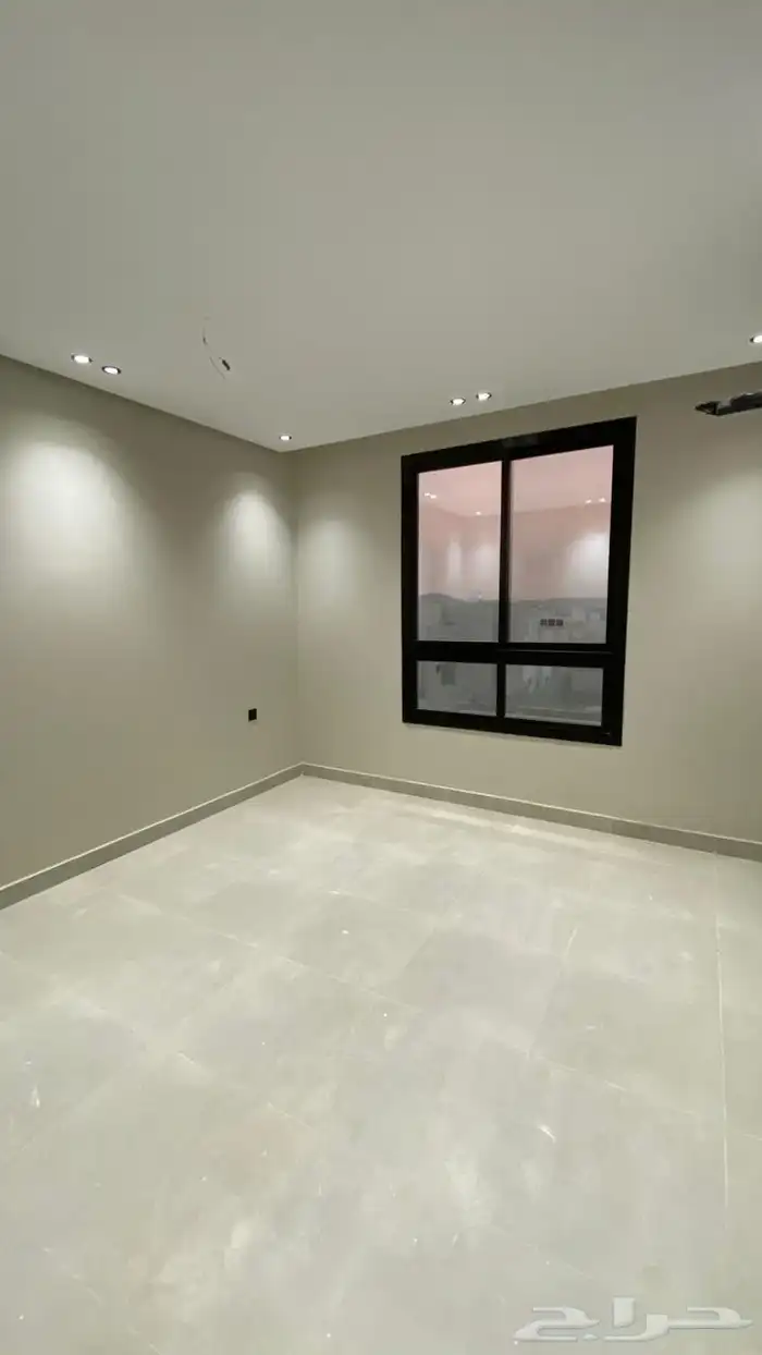فيلا دورين وسطح ولي العهد بسعر830 الغ 8