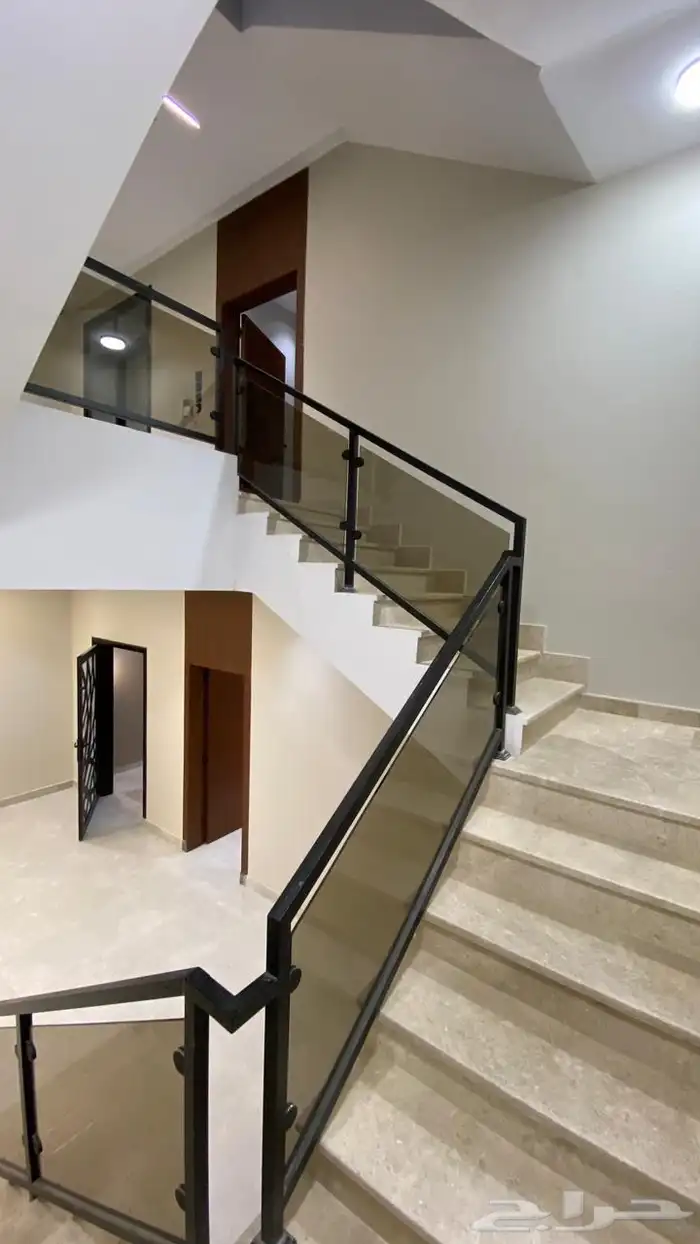 فيلا دورين وسطح ولي العهد بسعر830 الغ 2