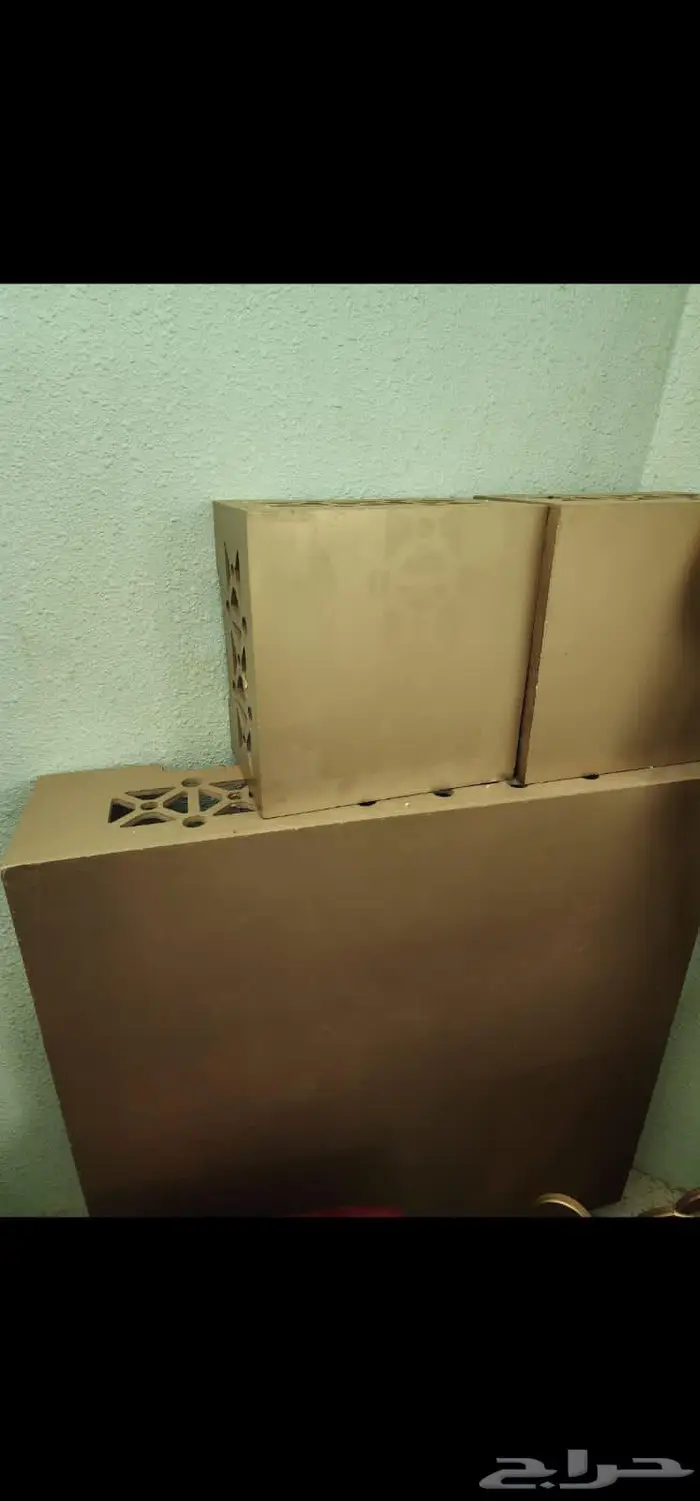طقم طاولات ضيافه وخدمة . وبرواز ستارة 1