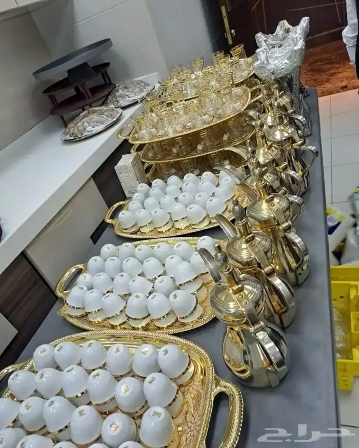 قهوجين صبابين كراسي طاولات 4