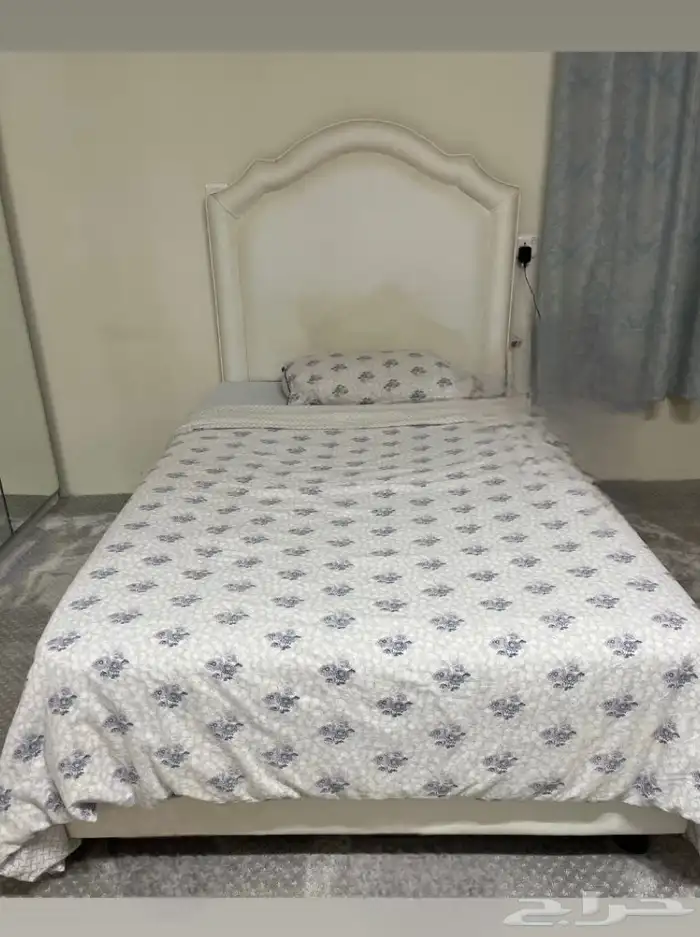 سرير مع مرتبة للبيع 2